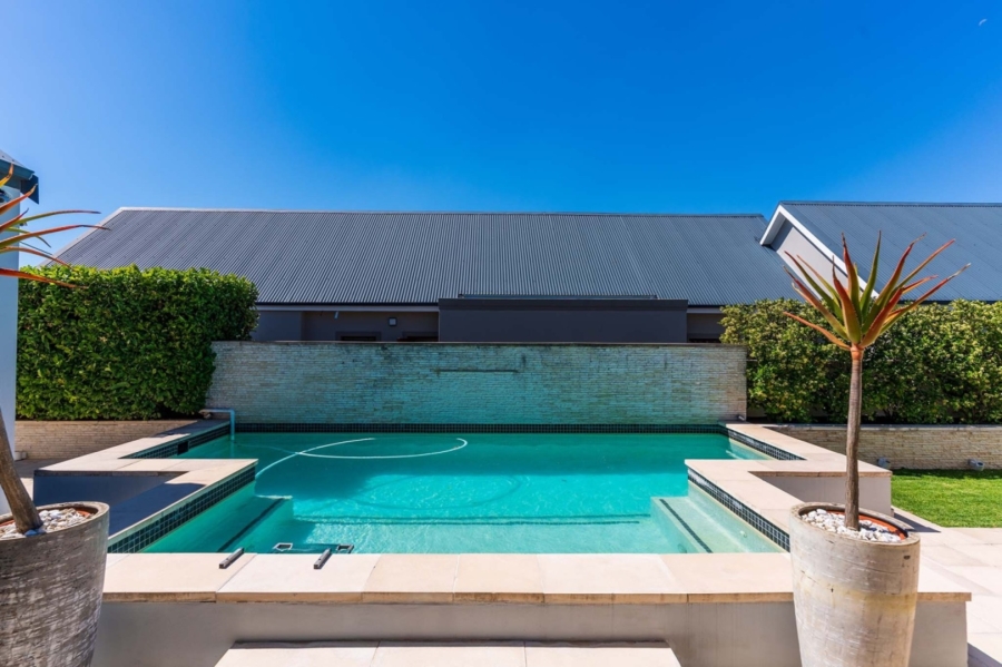 4 Bedroom Property for Sale in Bergsig Western Cape